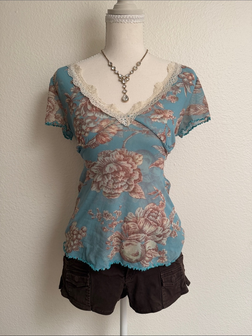 Sweet Pea Blue Floral V-Neck Lace Trim Short Sleeve Top